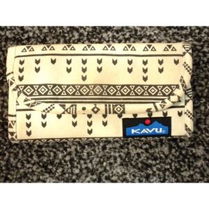 Kavu Wallet Womens‎ Big Spender Tri Fold Aztec Clutch Travel Organizer